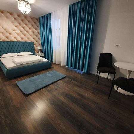 Garsonierre Central Luxury Târgu Jiu Екстериор снимка